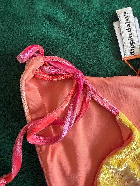 Dippin' Daisy's Coral and Tie-Dye Pink Yellow Ribbed Bikini Bottom - Picture 4 of 7